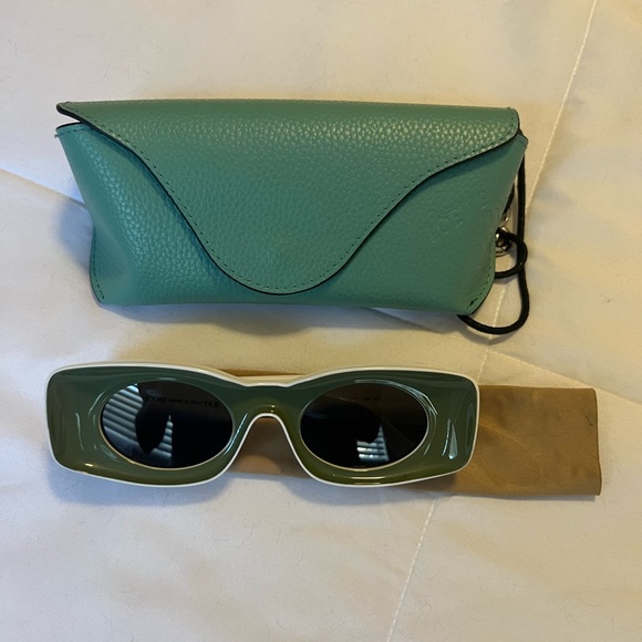 Loewe Paula Ibiza Sunglasses - Picture 2 of 3